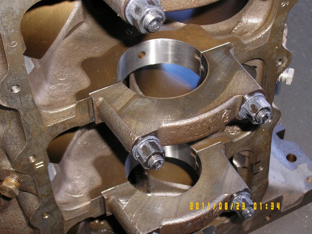 Line honed V8 block